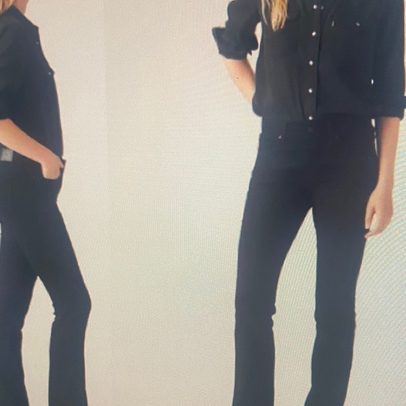 NWOT LEVIS 315 SHAPING BOOTCUT WOMEN'S JEANS BLACK CORDUROY - Picture 1 of 1